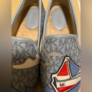 Micheal kors flats